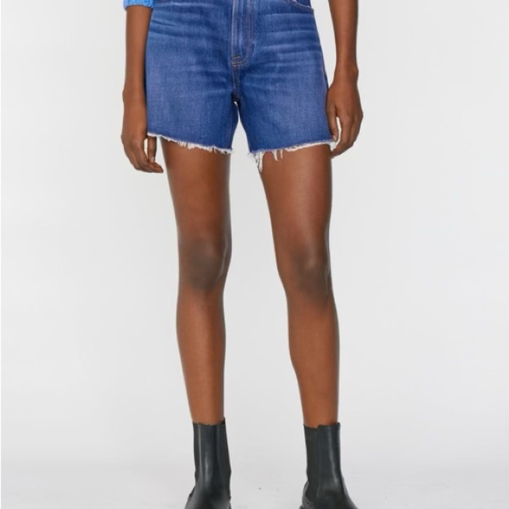 FRAME-Le Super High Short! Classic dark indigo rigid denim w/raw hem! Never Worn
